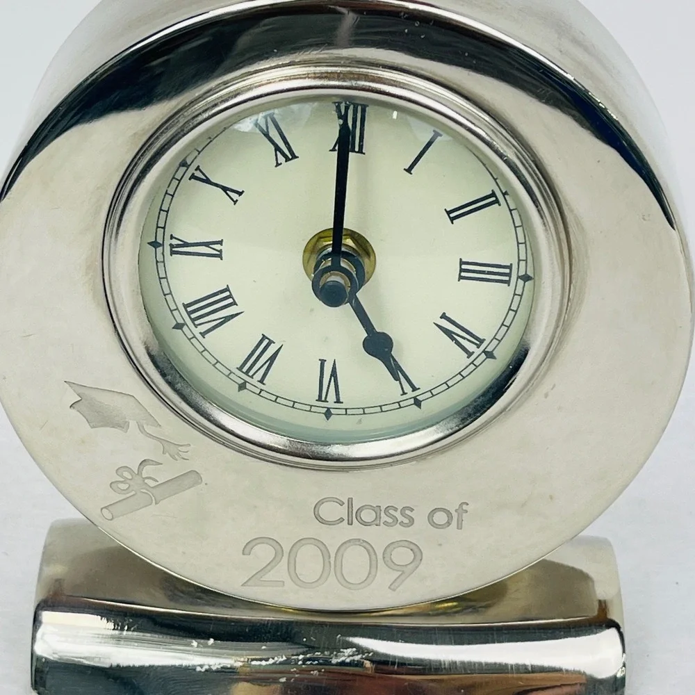 Unbranded Desk Clock Unisex Silver Class of 2009 Graduation Engraved
